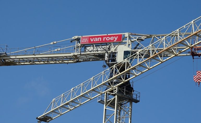 Crane safety program checklist for hazard prevention and OSHA compliance