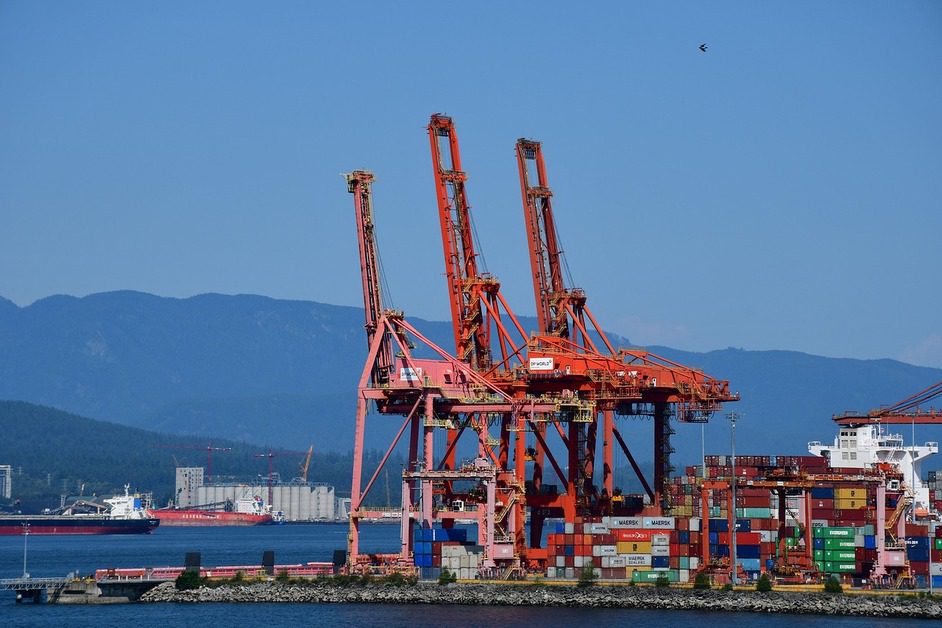 professional crane inspection," "safety checks," "compliance standards," "crane maintenance"